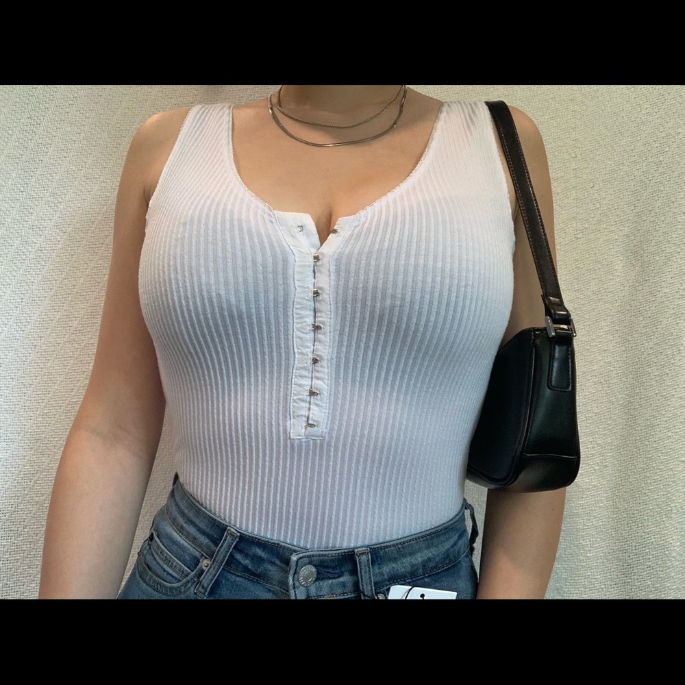 ☁️White Ribbed Bodysuit☁️ - Picture 3 of 3